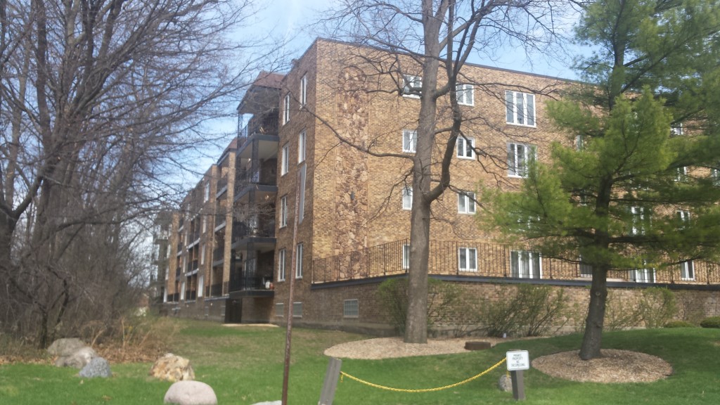 Tuckpointing – Masonry Repair – Caulking – Lintel Replacement – Waterproofing