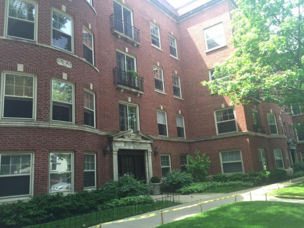Parapet Wall Rebuilding – Lintel Replacement – Tuckpointing – Caulking